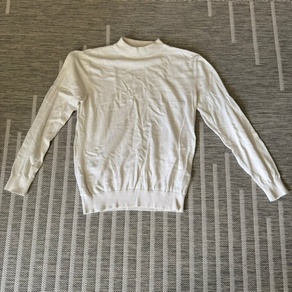 CLOSET CLOSETOUT: Brave Soul London White Mock Neck Sweater – Size M